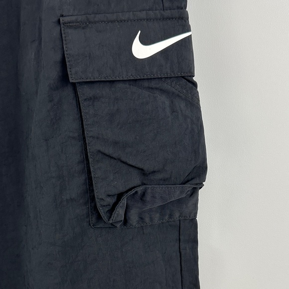 Nike Sportswear Essential Woven Cargo Pants L Black High Rise Athleisure Utility - Picture 4 of 8